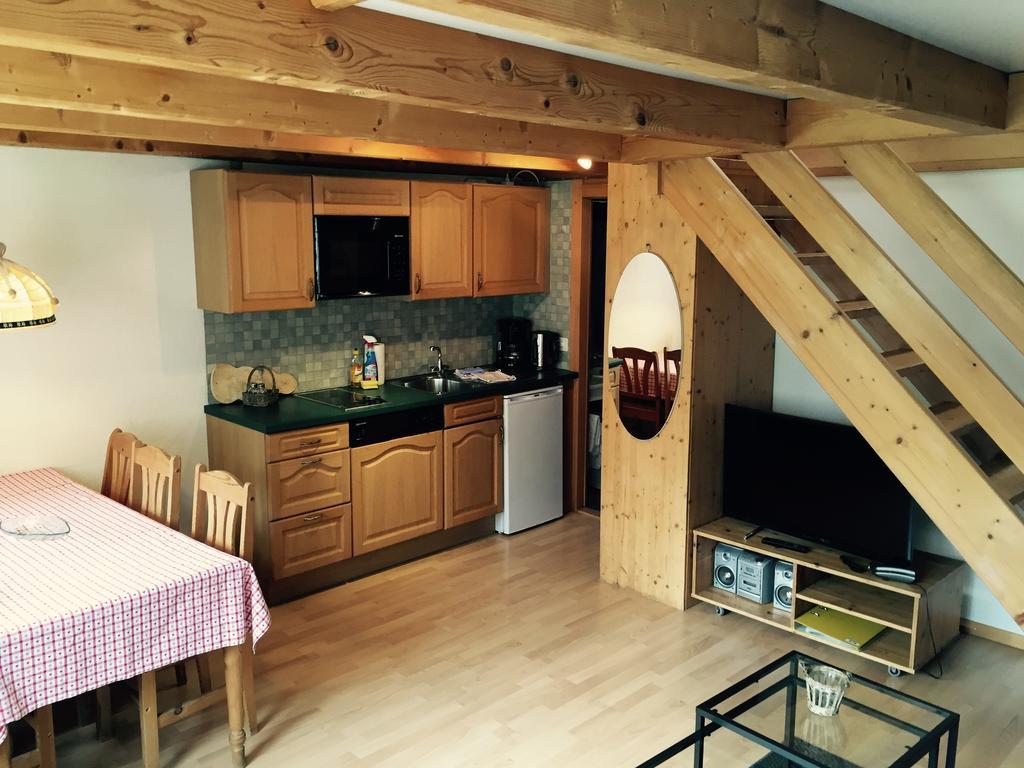 Alpen Chalet カンデルシュテッグ 部屋 写真