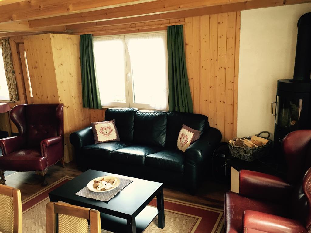 Alpen Chalet カンデルシュテッグ 部屋 写真